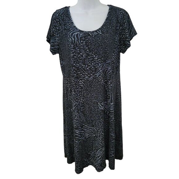 fresh produce Dresses & Skirts - Fresh Produce M Black Gray Animal Print T Shirt Dress Scoop Neck Modest Summer C